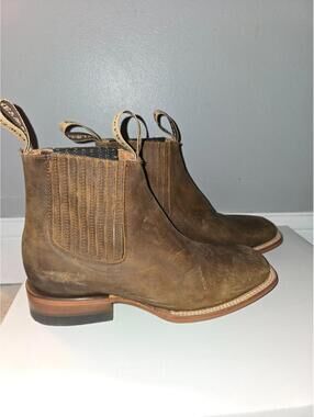 REYWELT = Square Toe Distressed Ankle Boot - NEW MEN'S 8 / WOMENS 9.5